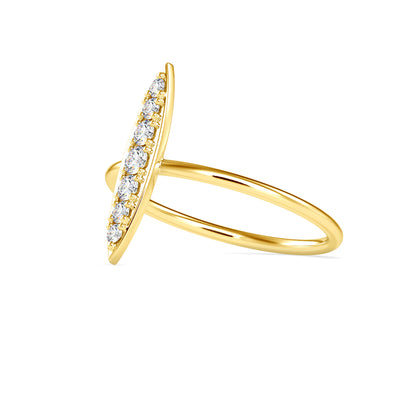 Agatha Round Cut Diamond Ring-Golden