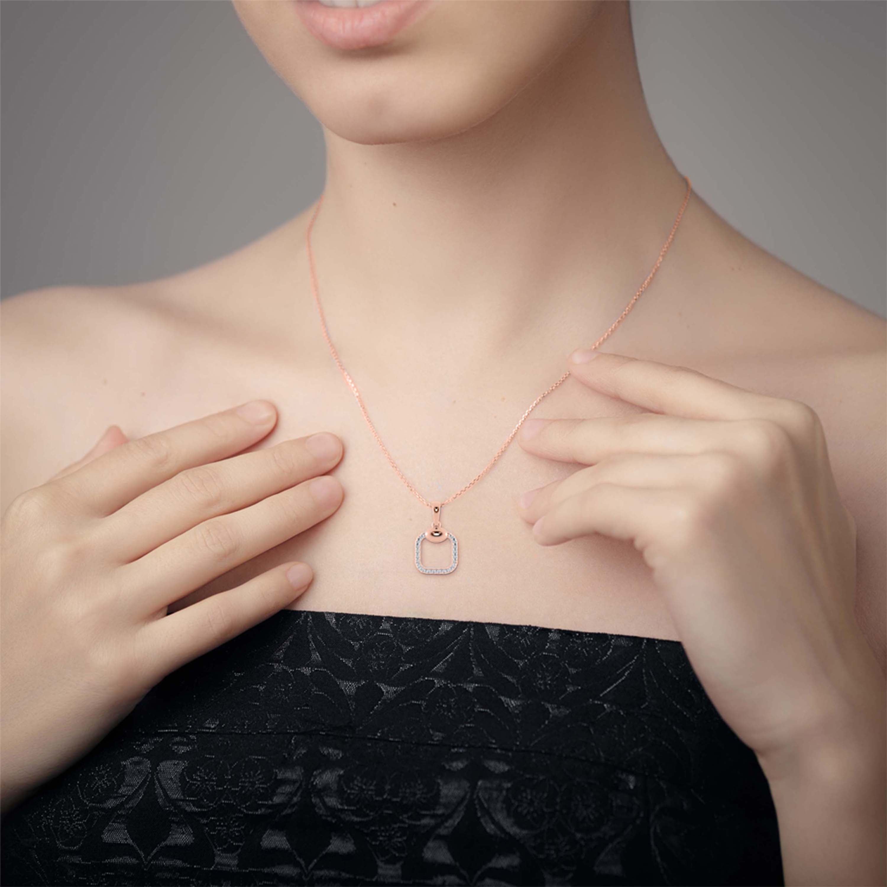 Eager Diamond Pendant- Rose gold