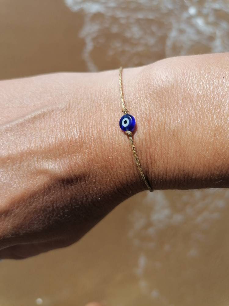 Glima Gold Evil Eye Bracelet – Dainty Hematite Amulet for Protection