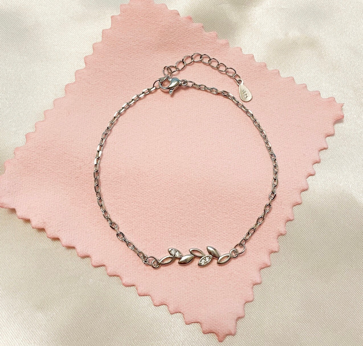 Glima Silver Leaves Bracelet – 925 Sterling with Crystal Charms