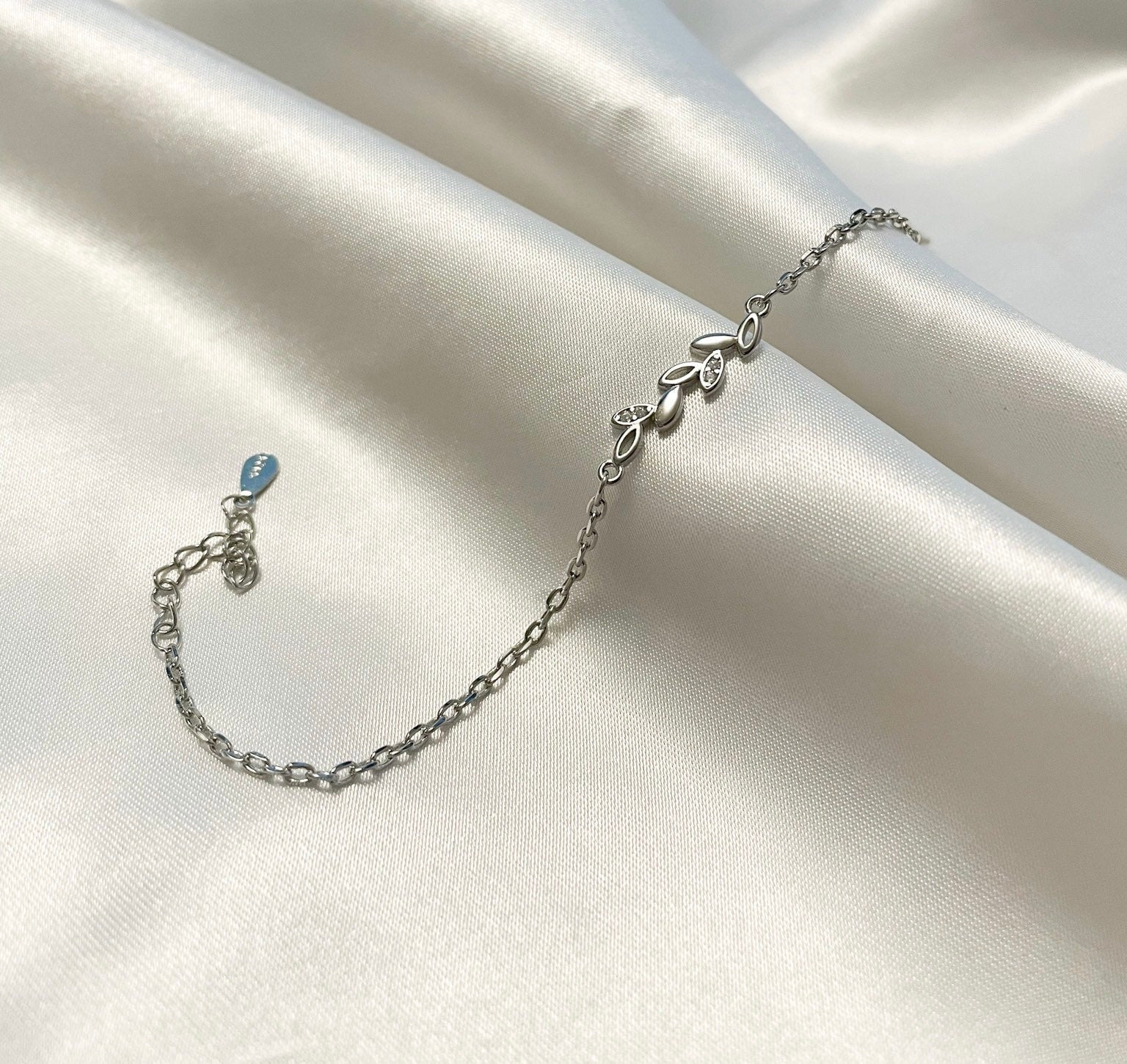 Glima Silver Leaves Bracelet – 925 Sterling with Crystal Charms