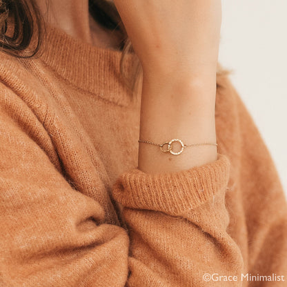 Glima Interlocking Circle Bracelet – Gold & Silver Karma Gift for Her