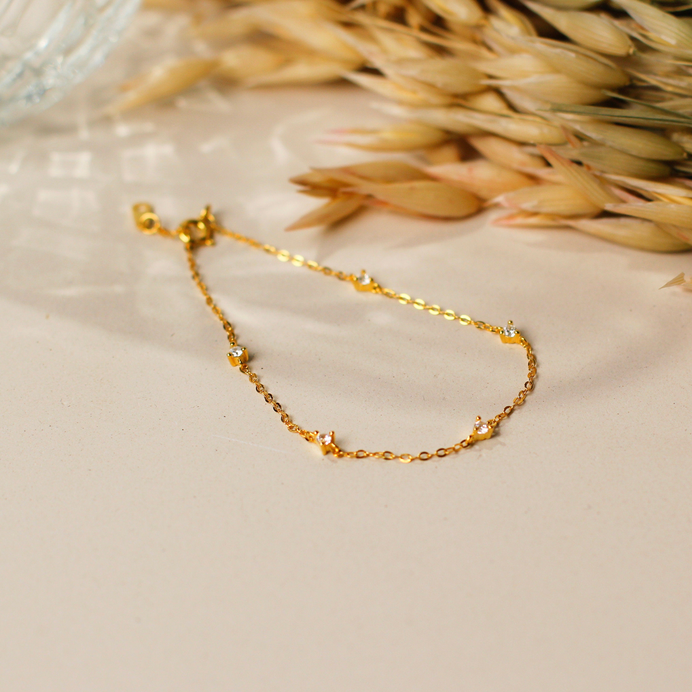 Glima Diamond Station Bracelet – Dainty Gold Solitaire Gift for Her