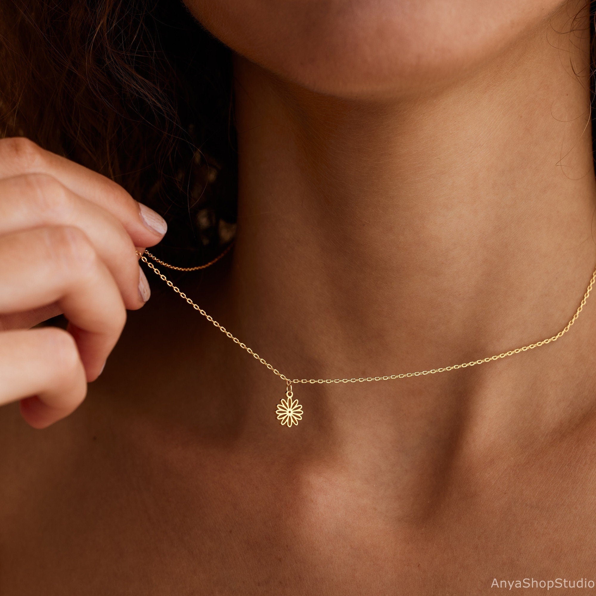 Glima Personalized Birth Flower Necklace – Dainty Drop Charm for Mom or Her