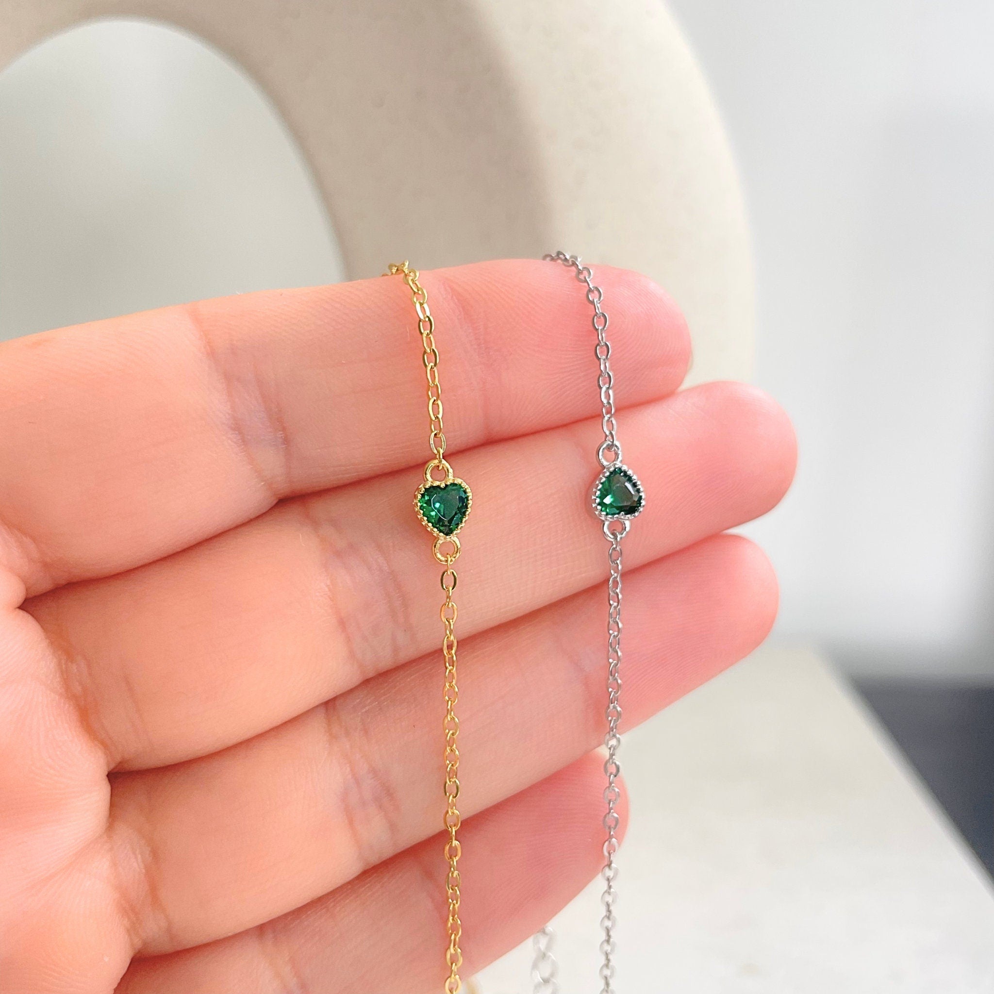 Glima Emerald Heart Bracelet – Dainty Gold Charm, Minimalist Gift for Her