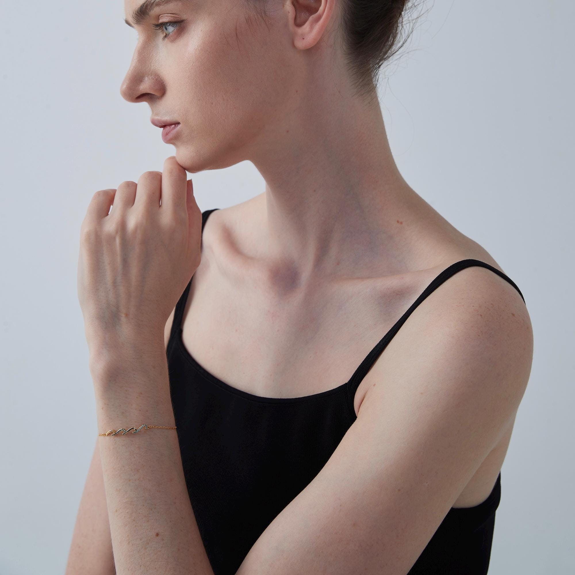 Glima Ocean Wave Bracelet – Dainty Gold & Silver Friendship Charm