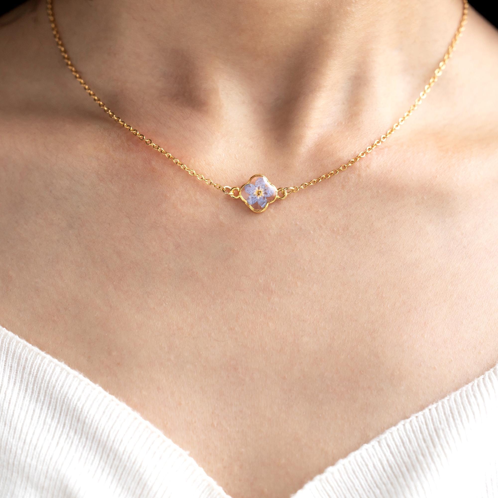 Glima Floral Resin Pendant – Bridesmaid Jewelry Gift