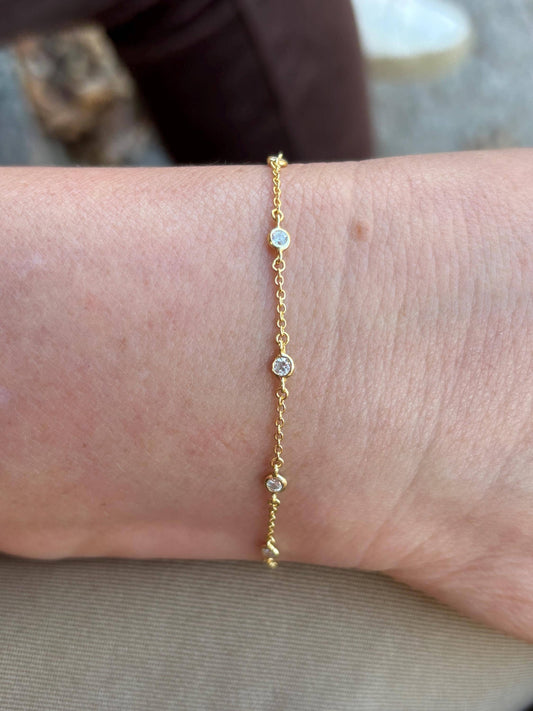 Glima Diamond Bezel Bracelet – Gold Cable Chain, Minimalist Stacking Gift