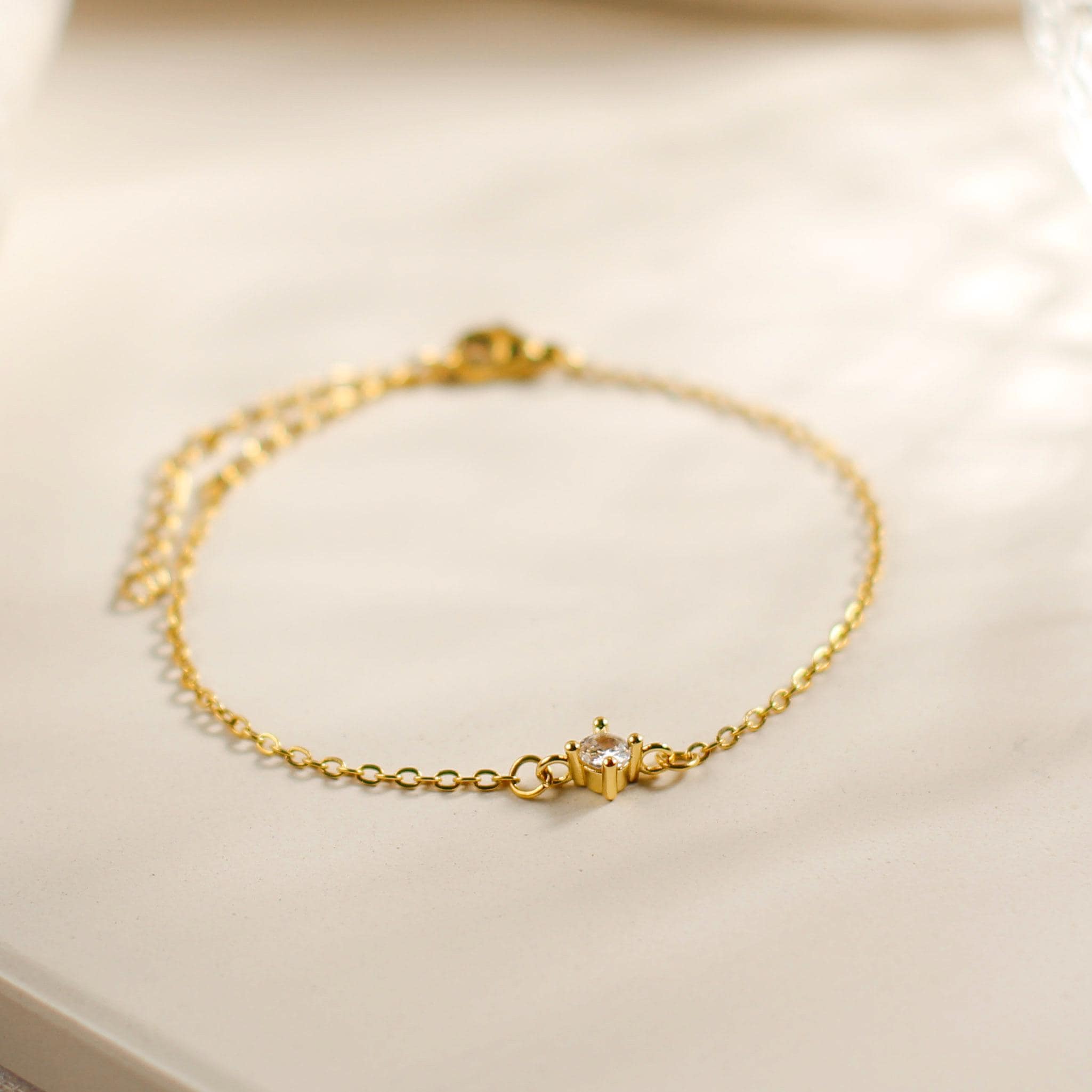 Glima Solitaire Diamond Bracelet for Women - Dainty & Elegant