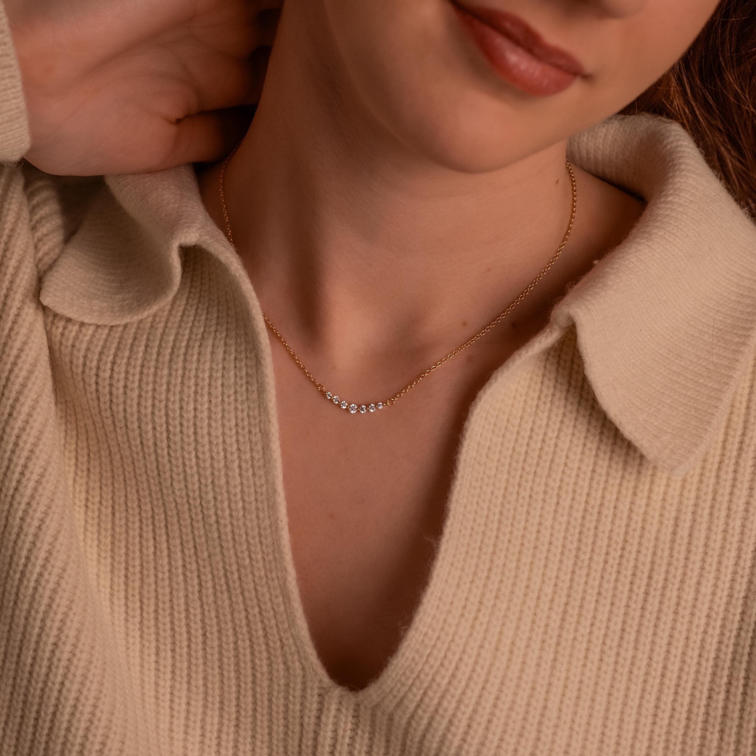 Glima Diamond Bar Necklace – Dainty Multi-Stone Pendant, Elegant Gift for Her