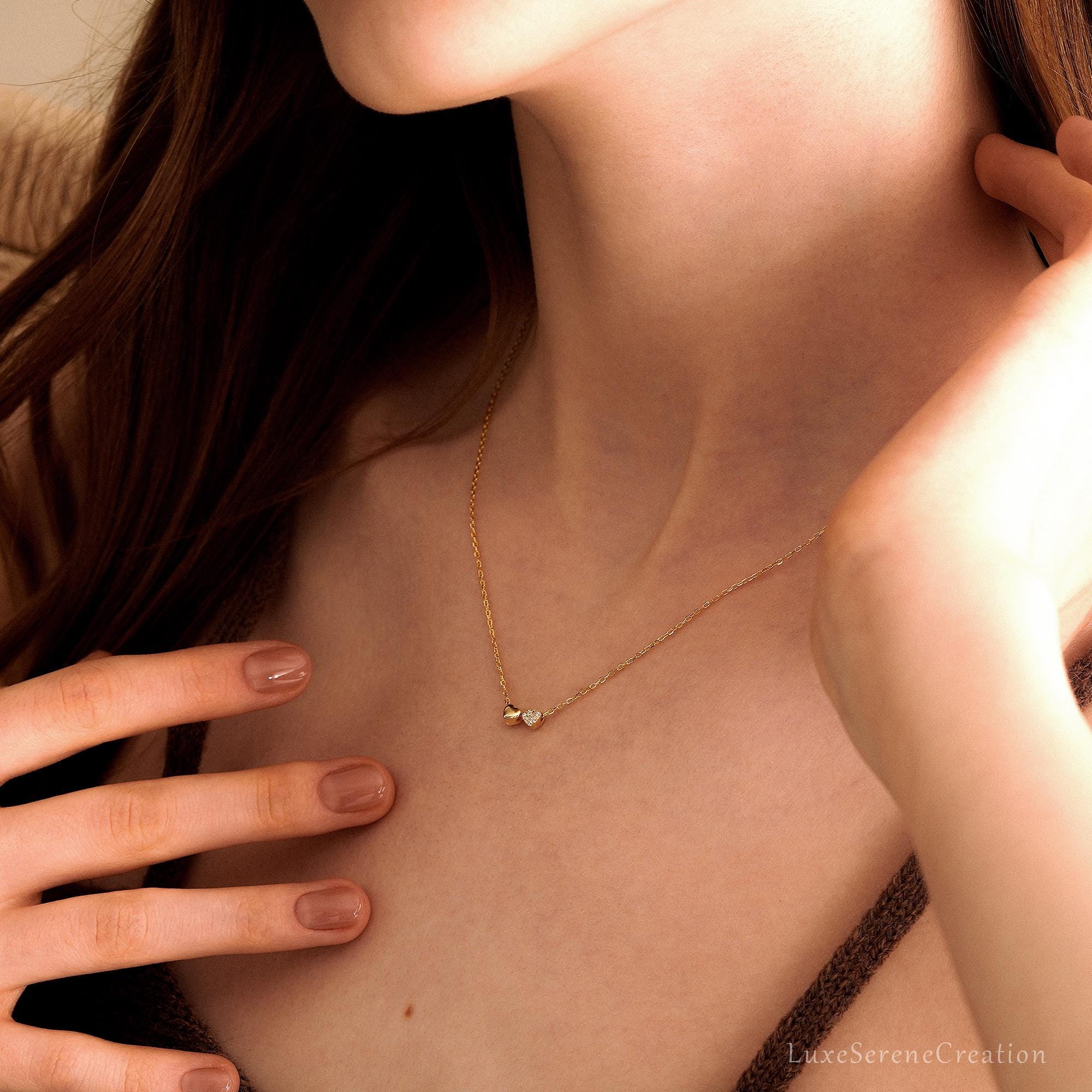 Glima Double Heart Gold Necklace – Dainty 14K Pendant for Women & Moms