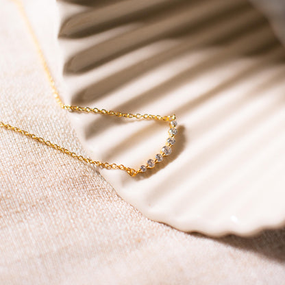 Glima Diamond Bar Necklace – Dainty Multi-Stone Pendant, Elegant Gift for Her