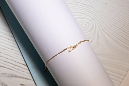 Glima Taurus Zodiac Bracelet – Dainty Constellation Charm with Zircon